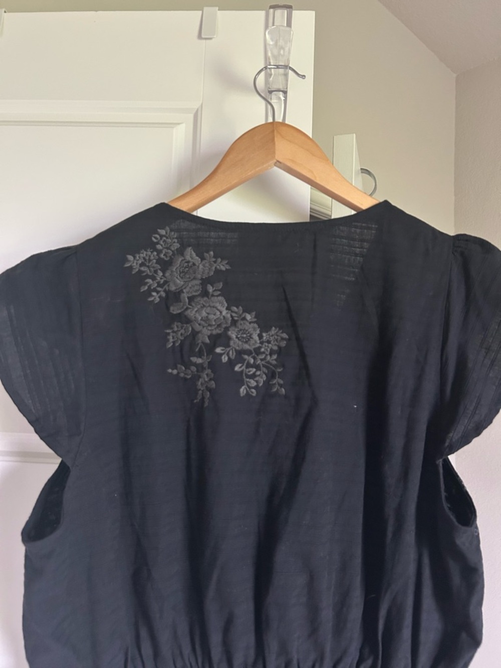 Savanna Jane Cotton Embroidered Peplum Blouse Black Gray Drawstring V Neck - Picture 6 of 10